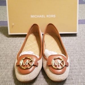 Michael Kors Shoes - Michael Kors Lillie Mocassin Flats. Michael Kors Shoes - Michael Kors Lillie Mocassin Flats.